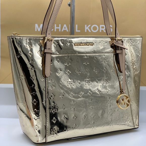 Michael Kors Handbags - MICHAEL KORS CIARA LG TZ TOTE PALE GOLD 35H9GC6T3Z